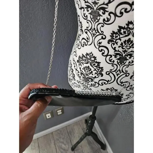 Women's Cruise Club Metallic Sequins Chain Purse Bag Black & Silver 5.5" X 7" - Picture 8 of 11